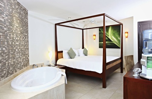 Villa Juarez Complejo | Sandos Caracol Nature Resort & Water Park All Inclusive