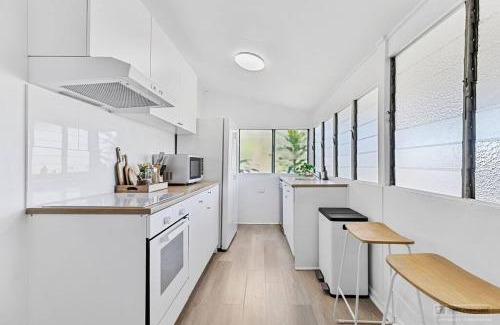 Bongaree Casa | Sandown Beachside Cottage