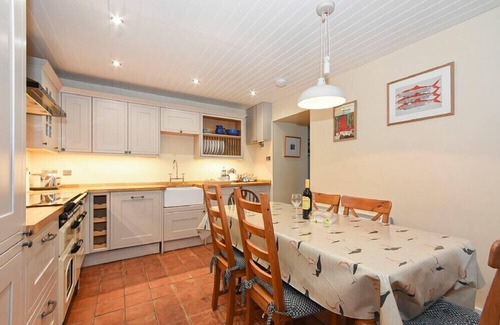 Newton by the Sea Cabaña | SANDPIPER COTTAGE (LOW NEWTON), pet friendly in Low Newton-By-The-Sea