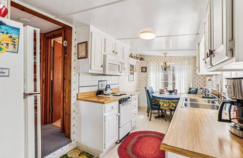 Tolovana Park Casa | Sandpiper Cottage - Beachcomber Vacation Homes