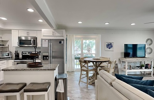 Holiday Isle Casa | Sandpiper Cove by Southern Vacation Rentals