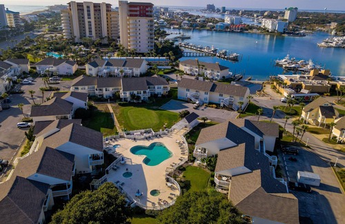 Holiday Isle Casa | Sandpiper Cove by Southern Vacation Rentals
