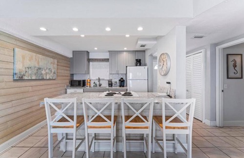 Jacksonville Beach Casa | Sandpiper Oceanfront 4B
