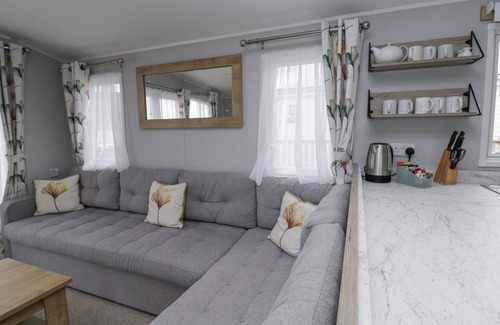 St Bees Cabaña | SANDPIPER, pet friendly, country holiday cottage in St Bees