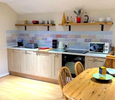 Holsworthy Casa | Sandpipers Cottage - Devon Sleeps 4, Garden, rural, Dog friendly