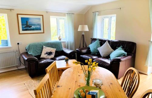 Holsworthy Casa | Sandpipers Cottage - Devon Sleeps 4, Garden, rural, Dog friendly