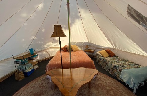 Sandpoint Alquiler De RV | Sandpoint's Boho bell tent on Lake Pend Oreille