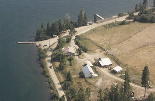 Sandpoint Alquiler De RV | Sandpoint's Boho bell tent on Lake Pend Oreille