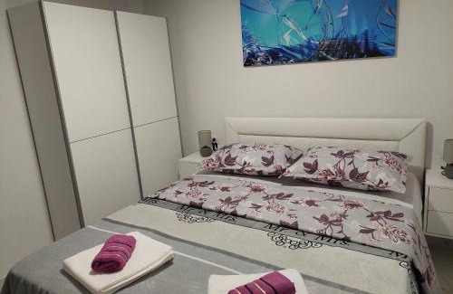 Senj Casa | Sandra