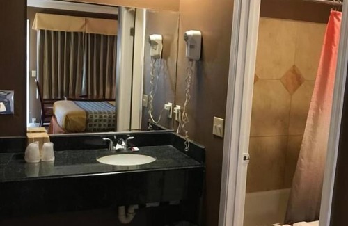 La Sierra Hotel | Sands Motel