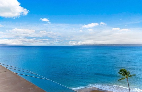 Kahana Condominio | Sands Of Kahana Ph 381 3bd/3ba Of 3 Bedroom Condo by RedAwning