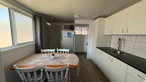 Sandstone Point Casa | Sandstone Point Cove Studio