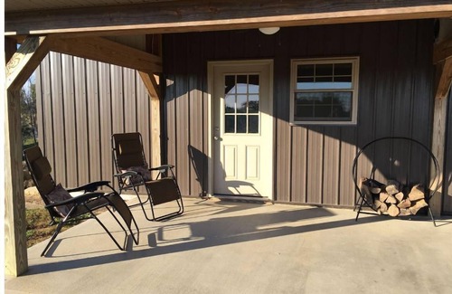McConnelsville Casa | Sandstone Point Vacation Cabin - McConnelsville