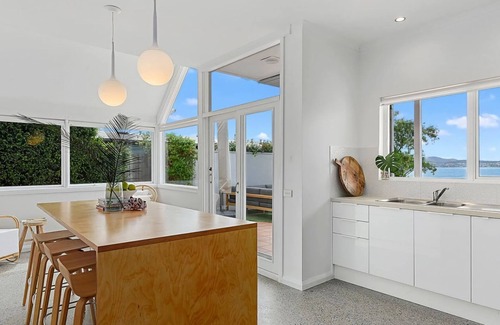 Sandy Bay Casa | Sandy Bay Beachfront Oasis direct beach access