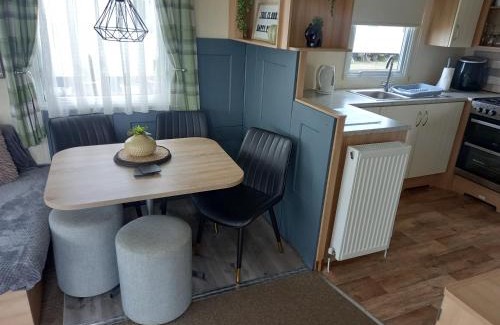 Woodhorn Otro | SANDY BAY STAYOVER