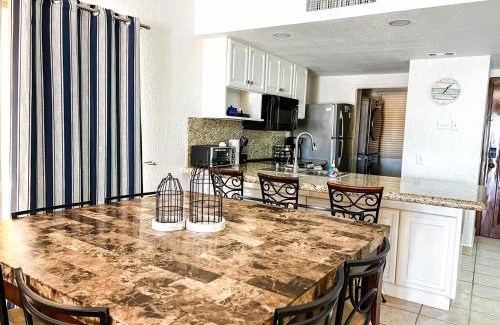 Puerto Peñasco Apartamento | Sandy Beach Princesa D101 Ocean Front Resort