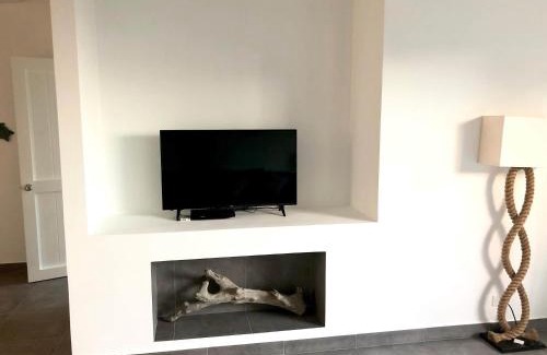 Puerto Villamil Casa | Sandy Feet House