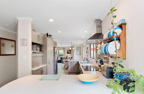 Papamoa Beach Cabaña | Sandy Feet - Papamoa Beach Holiday Home