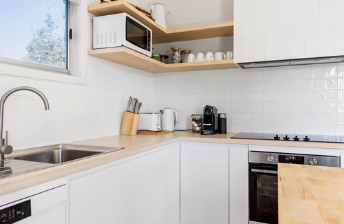 Narrawallee Casa | Sandy Feet Retreat 2 mins walk to the beach