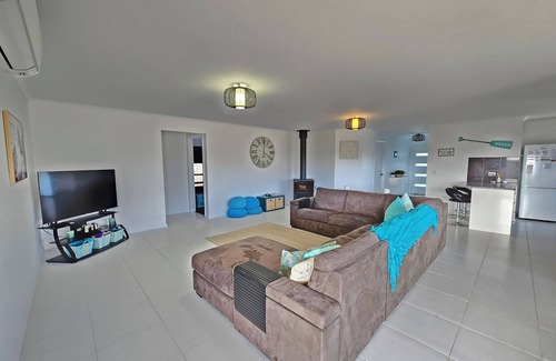 Waterhouse Casa | Sandy Feet Retreat - Family fun and pet friendly inside! Bring the furbabies!