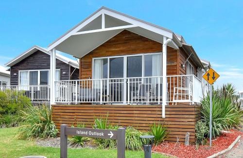 Caves Beach Villa | Sandy Isles at Caves Beach Villas