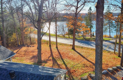 Trent Lakes Casa | Sandy Lake Beachhouse in Kawarthas Lakes