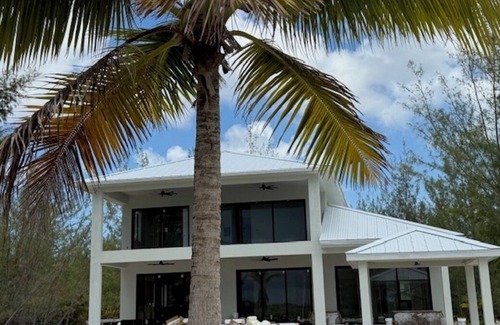 Sandy Point Villa | Sandy Point Beachfront Villa - Sunset Reef - Experience Luxury by Nature