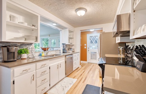 Zigzag Cabina | Sandy Riverfront Mt Hood Cabin!