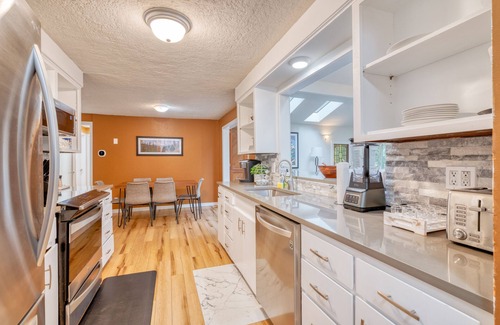 Zigzag Cabina | Sandy Riverfront Mt Hood Cabin!