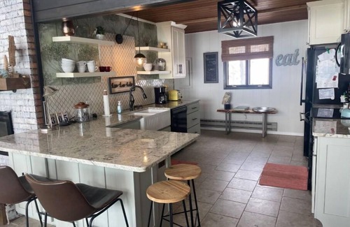 Shell Lake Casa | Sandy Shell Lake Shining Bright