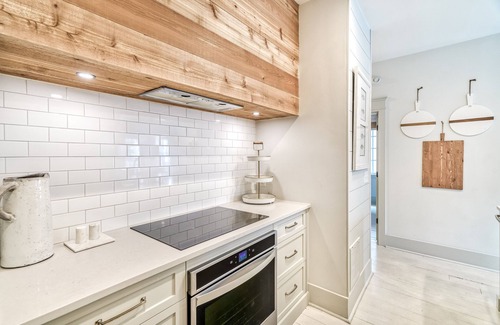 Treetop Condominio | Sandy Shells Flat - Close to St. Augustine Green & Cabana Pool! Ground Floor Unit!