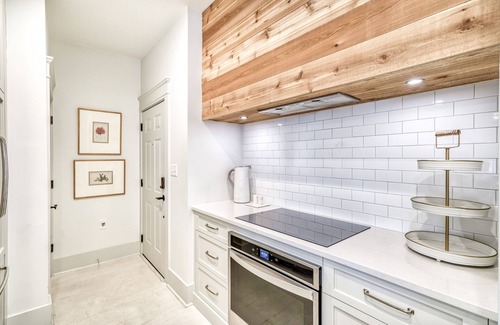 Treetop Condominio | Sandy Shells Flat - Close to St. Augustine Green & Cabana Pool! Ground Floor Unit!