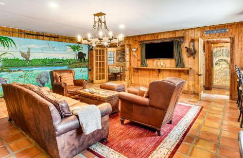 Astor Casa | Sandy Shore and Multi-Boat Dock! St Johns River Home