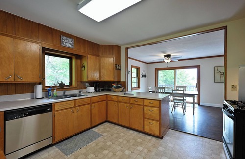 Shell Lake Cabina | Sandy Shore Lodge- beautiful, private sand beach awaits!