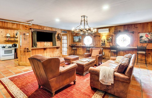 Astor Casa | Sandy Shore & Multi-Boat Dock! St Johns River Home