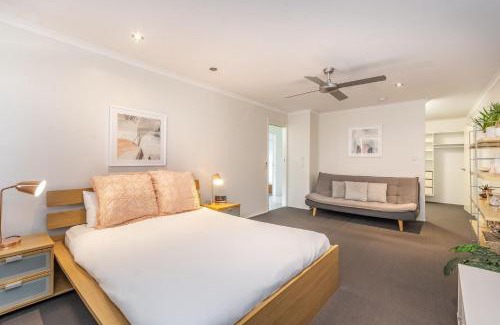 Yamba Casa | Sandy Shores - Absolute Waterfront & Swimming pool