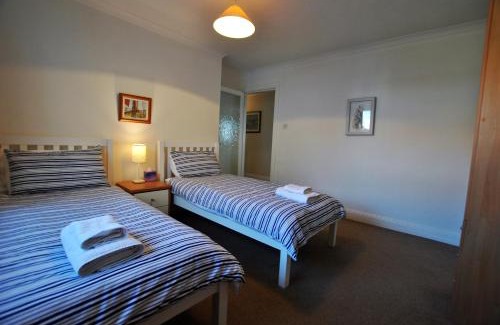 Cellardyke Casa | Sandy Sorlands Beach House- stunning seaside home