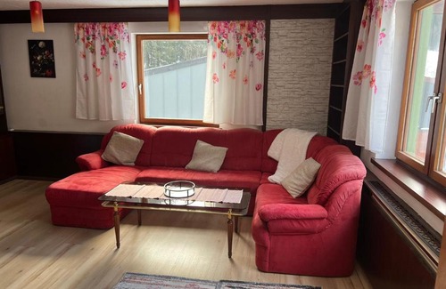 Tragoß-Sankt Katharein Apartamento | Sandys Ferienwohnung im Grünen
