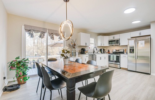 Sanford Casa | Sanford Family Home w/ Deck ~ 2 Mi to Downtown!
