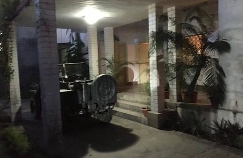 Allahabad Villa | Sangam Homestay Charming 3-bedroom villa with WiFi, AC in wonderful Prayagraj