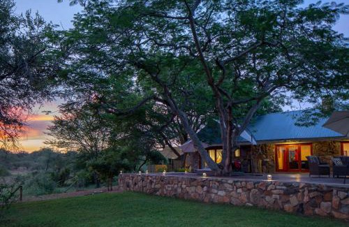 Maruleng Cabina | Sangasava Safari Lodge