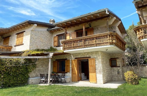 Sane Casa | Sani Olive Stone Gem - The Ultimate Summer Getaway