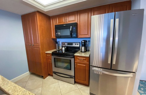 Punta Rassa Condominio | Precios especiales de verano! Condominio de esquina frente al mar en Sanibel Harbour Resort