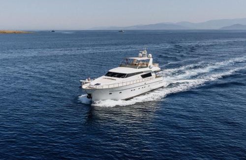 Yalikavak City Center Alquiler De Eote | SANLORENZO SL Deluxe Motoryacht