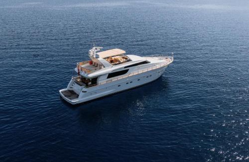 Yalikavak City Center Alquiler De Eote | SANLORENZO SL Deluxe Motoryacht