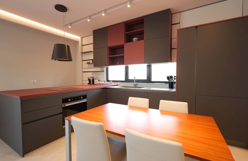 Ishem Complejo | Sanpietro Vacation Rentals