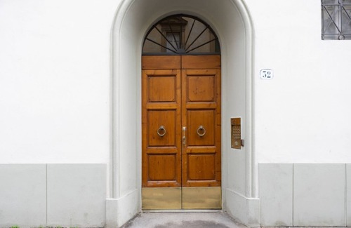 Sant' Ambrogio Apartamento | Sant\'Ambrogio Elegant Apartment