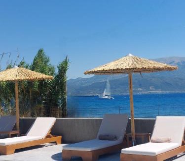 Gefira Mpania Apartamento | Santa Domenica Nafpaktos - Rooms and Apartments by the Sea