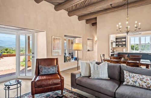 Tesuque Hills Casa | Santa Fe Santuario - Perfect Views, Kiva Fireplace