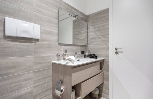 Milan Apartamento | Santa Giulia Suite. Like at Home. Leisure or business with all the best comfort!